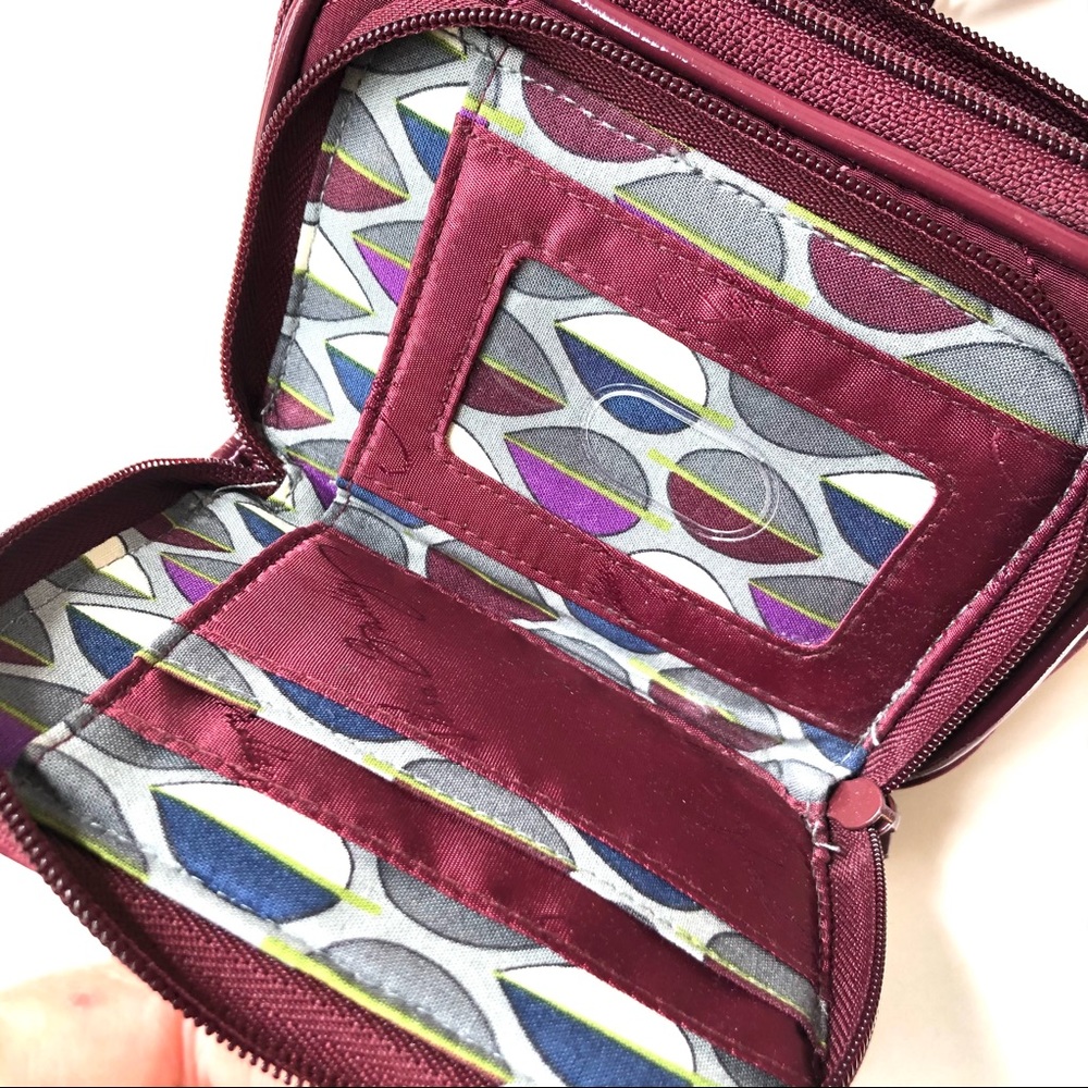 Vera Bradley Bordeaux Crossbody/Wristlet EUC - Picture 8 of 9